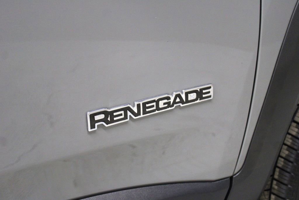Used 2020 Jeep Renegade Latitude w/ Cold Weather Group image 35