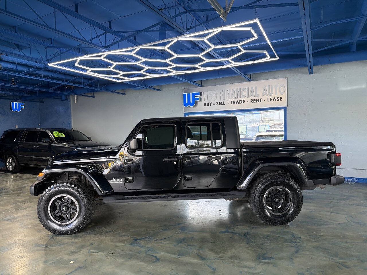 Used 2020 Jeep Gladiator Overland w/ Uconnect 4C Nav & Sound Group AWD/4WD image 13