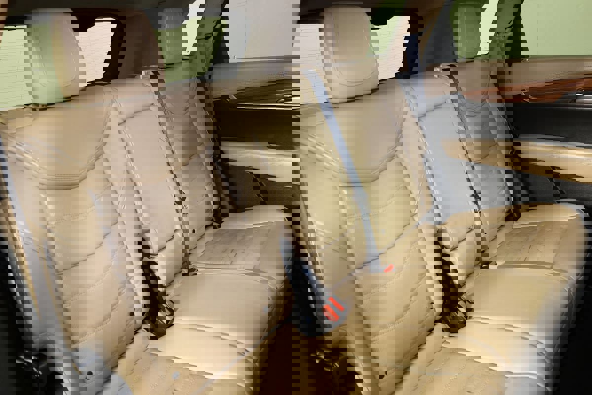 Used 2017 Cadillac XT5 Platinum image 34