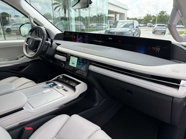 New 2026 Lincoln Navigator Premiere image 20