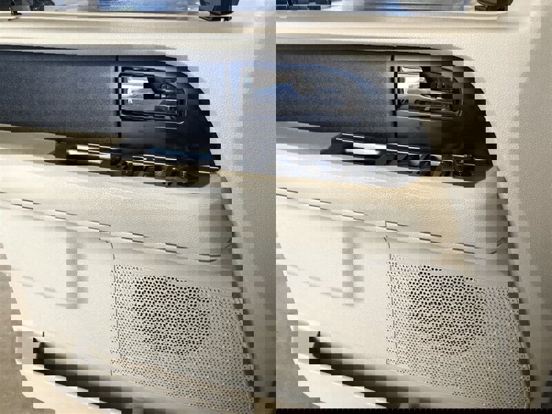 Used 2016 Ford Expedition XL image 26