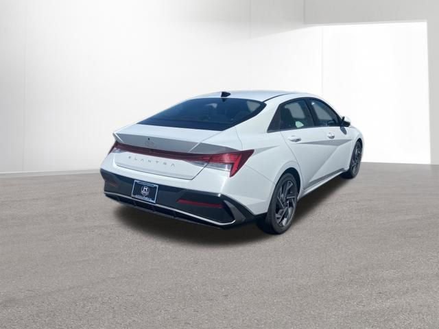 Certified 2025 Hyundai Elantra SEL FWD image 6