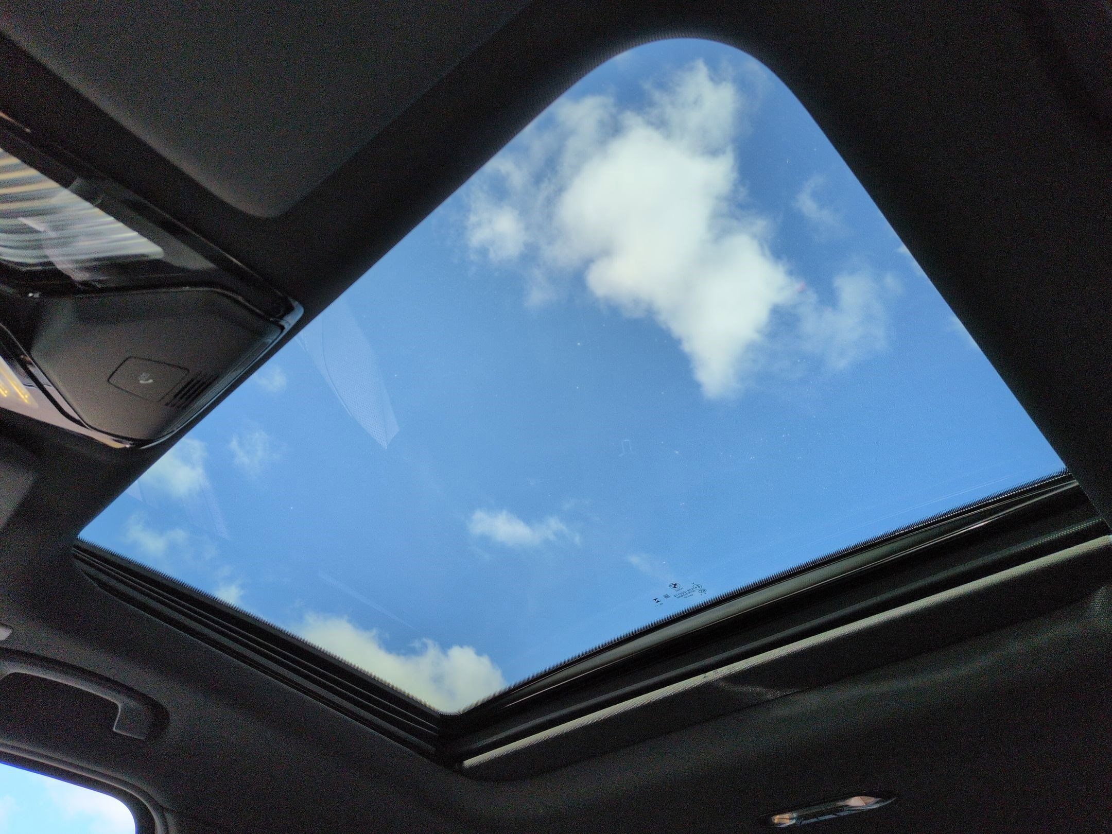 Certified 2024 BMW 330i Sedan w/ Convenience Package image 28