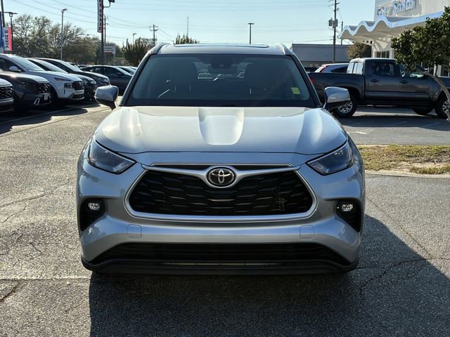 Used 2022 Toyota Highlander XLE image 9