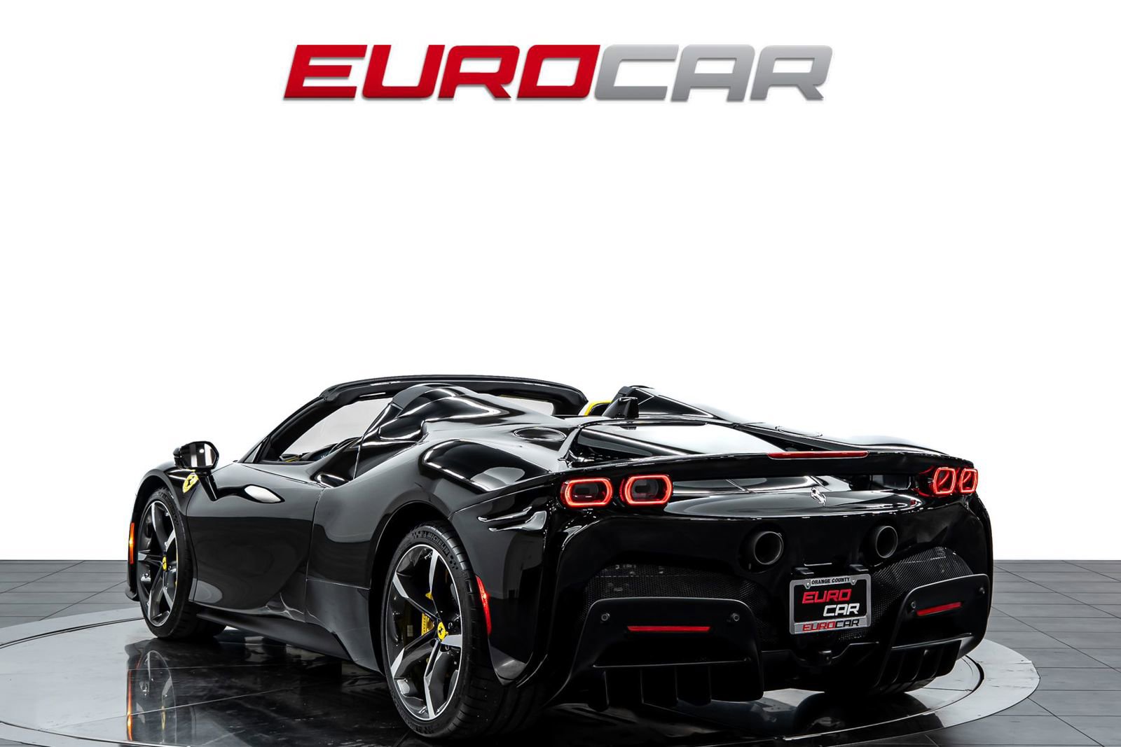 Used 2024 Ferrari SF90 Spider AWD/4WD image 4