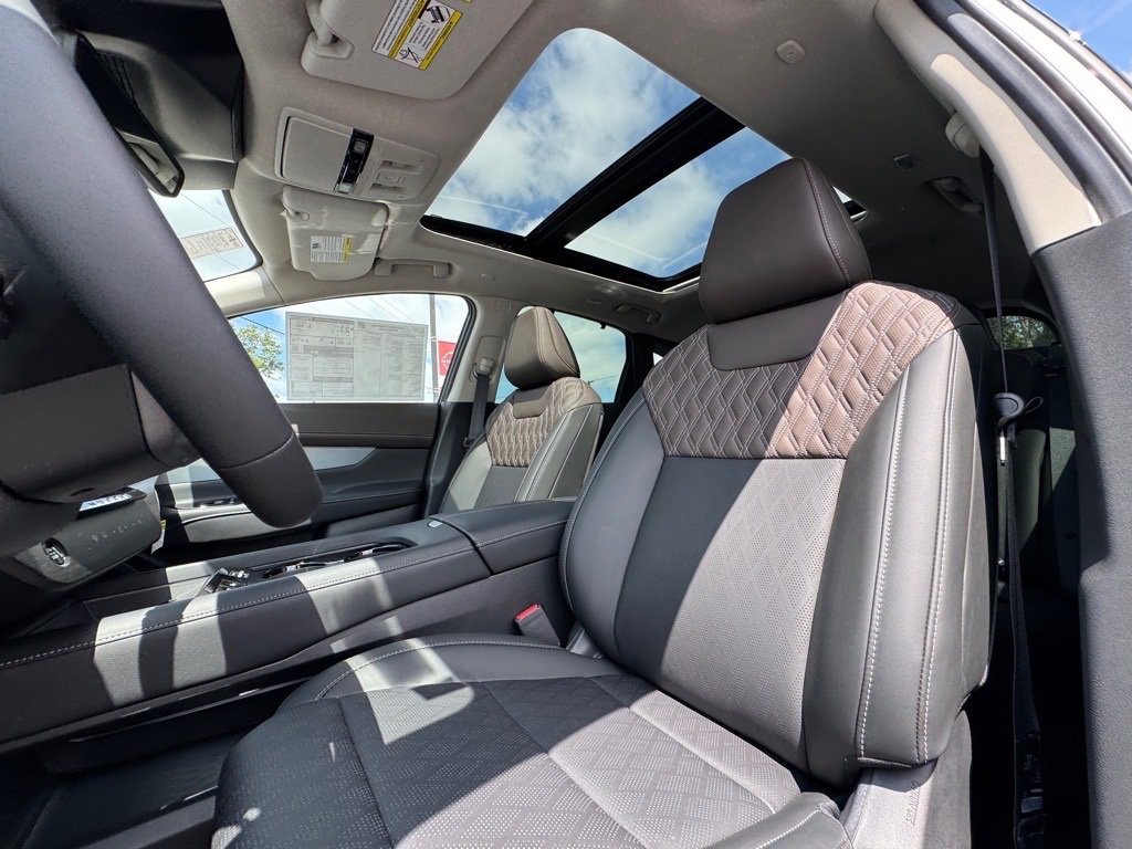 New 2025 Nissan Murano Platinum w/ Cargo Package image 17
