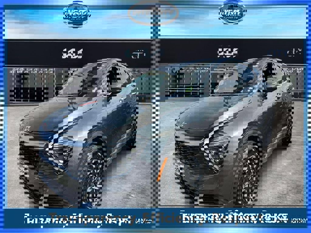 Certified 2025 Kia Sportage LX image 6