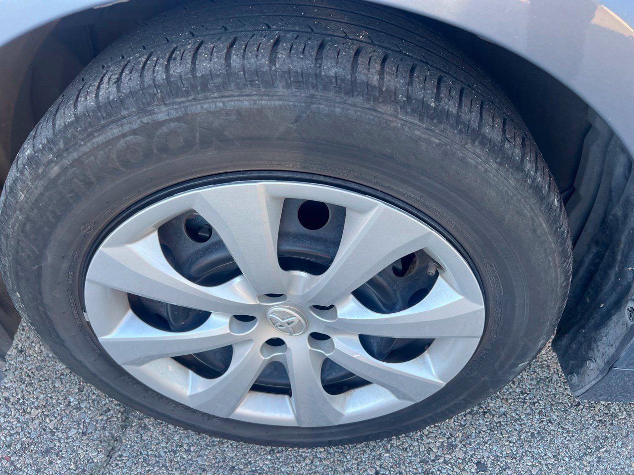 Used 2024 Toyota Corolla LE FWD image 11