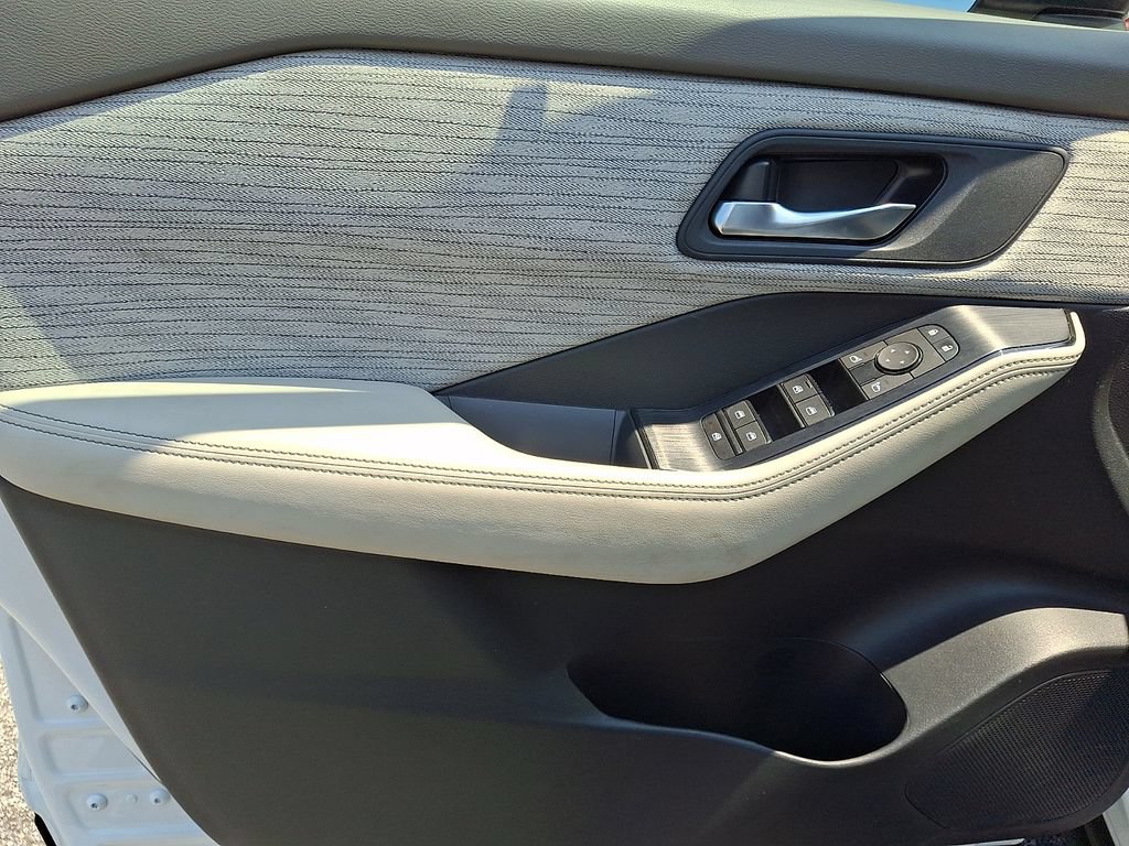Certified 2023 Nissan Rogue SV AWD/4WD image 14