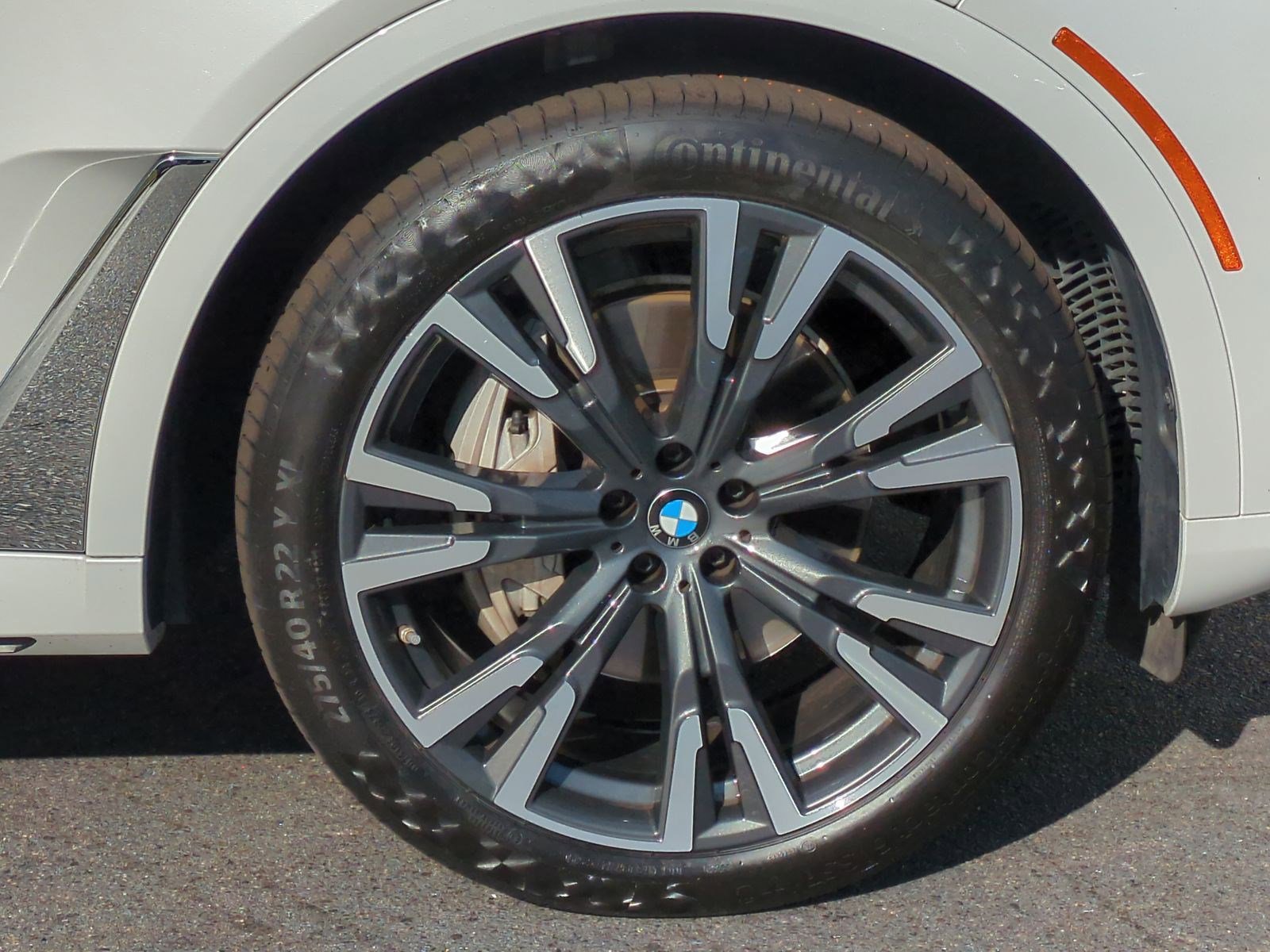 Used 2024 BMW X7 xDrive40i image 13