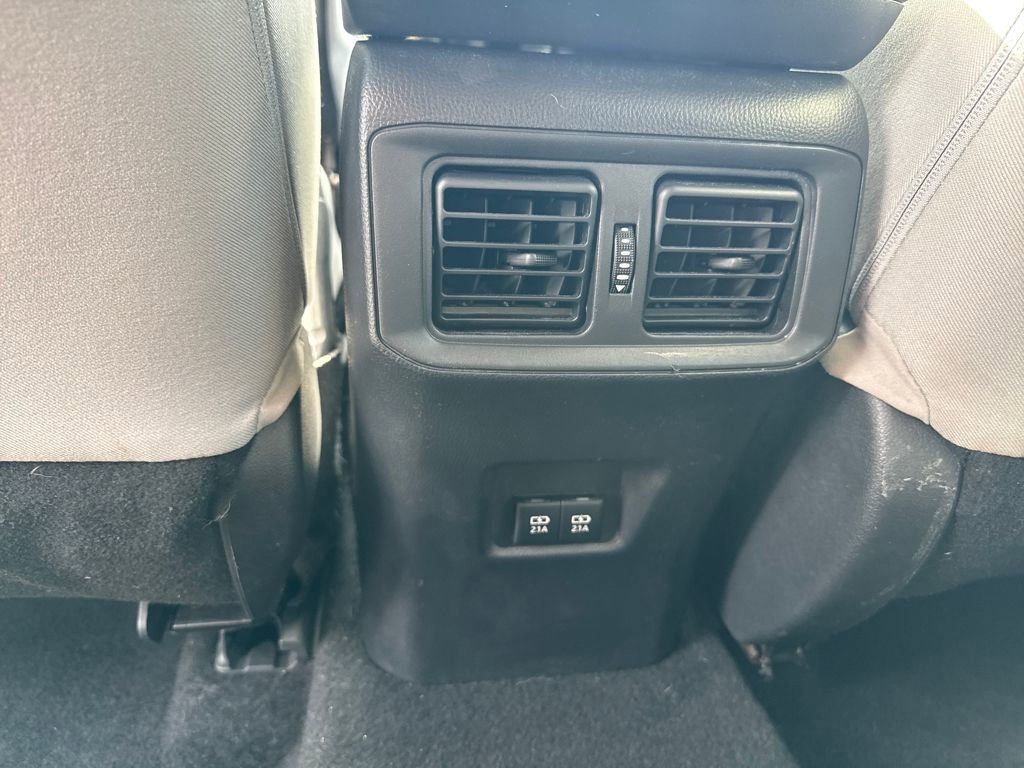 Used 2021 Toyota RAV4 XLE image 31