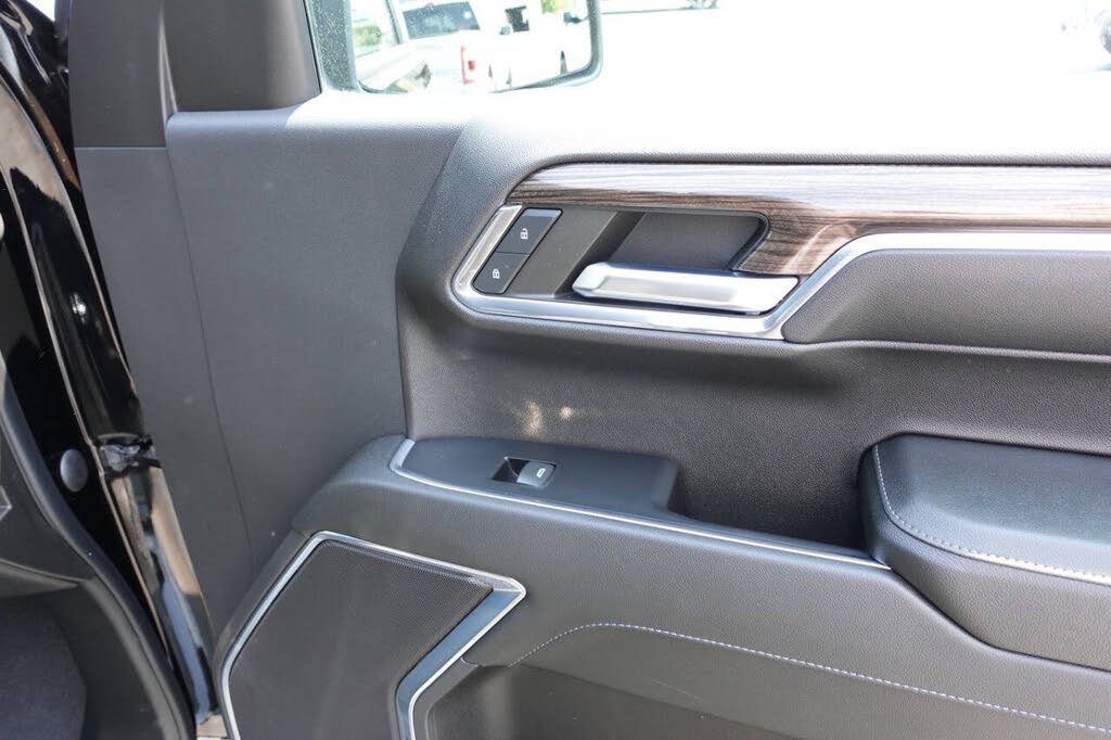 Used 2024 Chevrolet Silverado 1500 LT AWD/4WD image 35