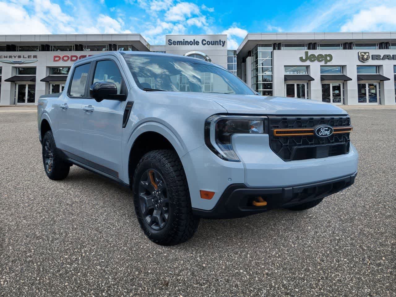 Used 2025 Ford Maverick Tremor AWD/4WD image 2