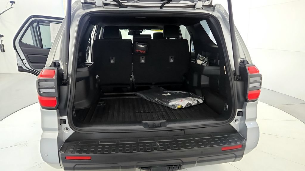 Certified 2025 Toyota 4Runner TRD Off-Road Premium w/ Tow Technology Package AWD/4WD image 19