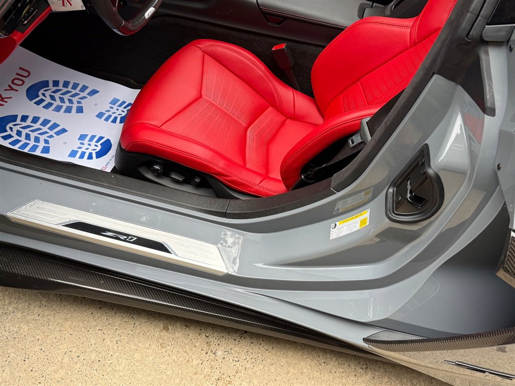 Used 2025 Chevrolet Corvette ZR1 w/ ZR1 Carbon Fiber Aero Package image 52