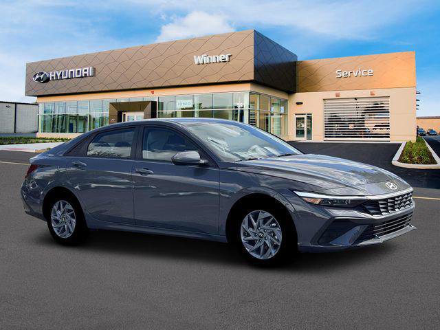 New 2026 Hyundai Elantra Blue image 10