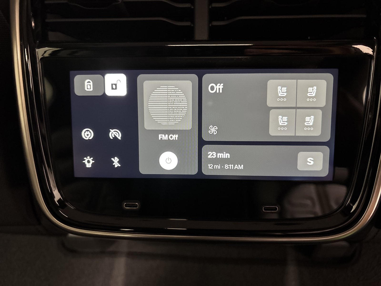 Used 2025 Rivian R1S Adventure AWD/4WD image 30