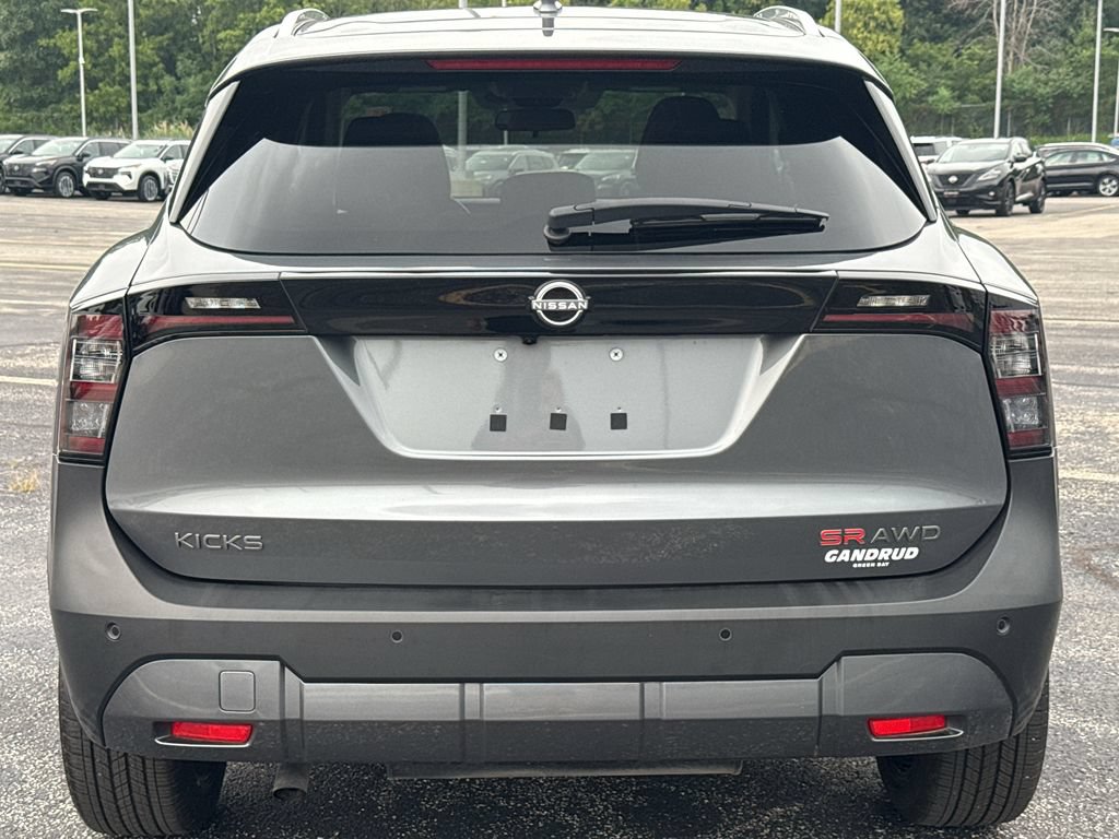 Certified 2025 Nissan Kicks SR w/ SR Premium Package AWD/4WD image 7