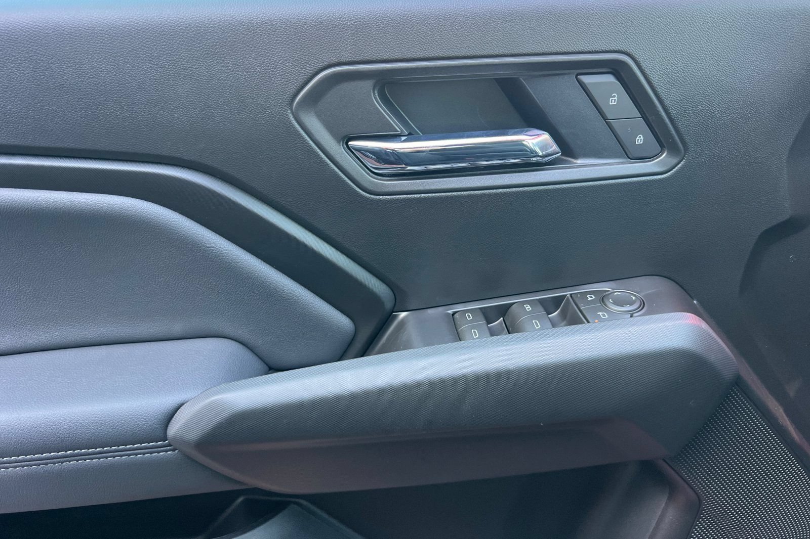 New 2026 GMC Canyon Elevation RWD image 12
