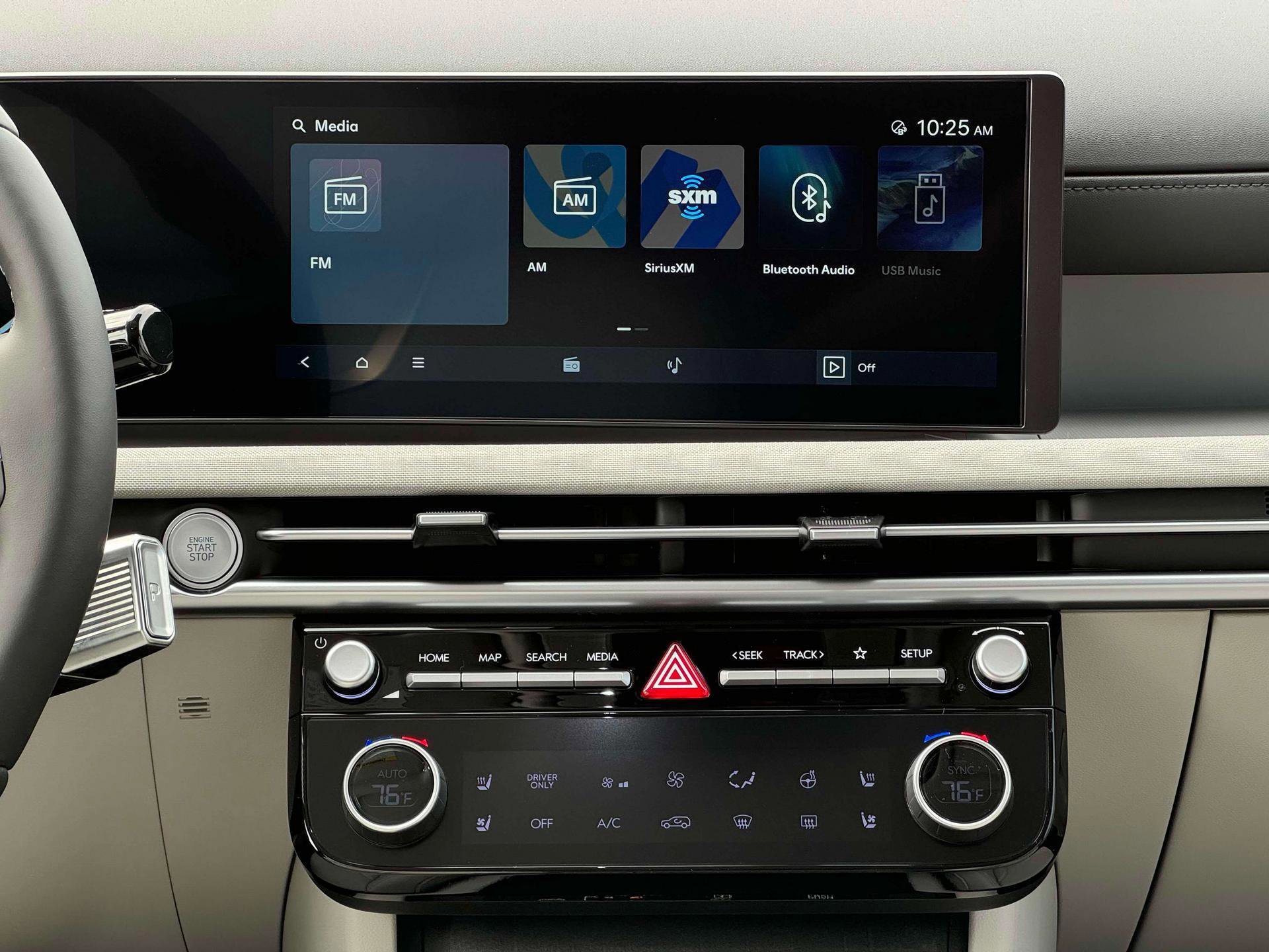 New 2025 Hyundai Tucson Limited w/ Tow & Go Package image 19