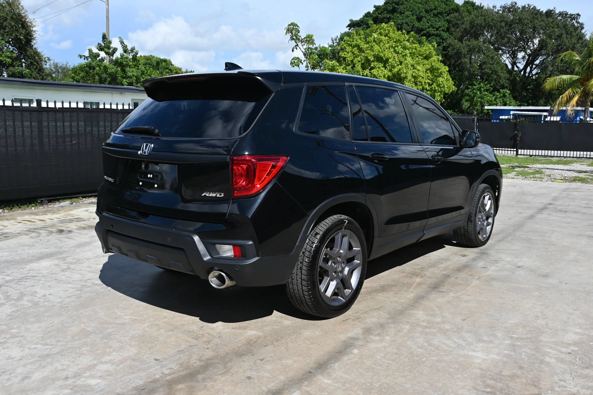 Used 2023 Honda Passport EX-L image 5
