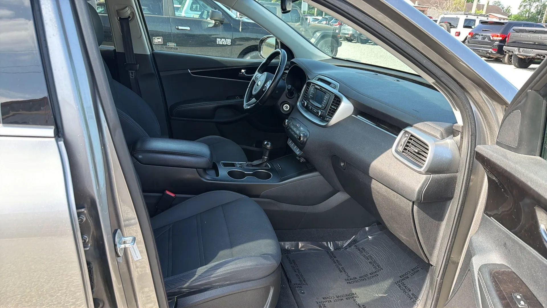 Used 2016 Kia Sorento AWD w/ LX Convenience Package image 14