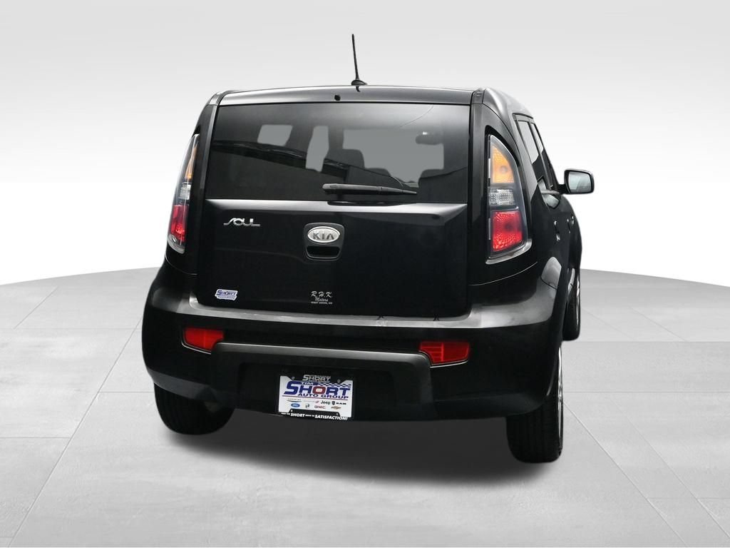 Used 2010 Kia Soul + w/ Audio Pkg FWD image 4