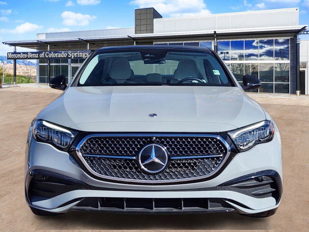 Used 2025 Mercedes-Benz E 450 4MATIC Sedan image 3