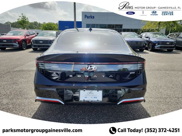 New 2025 Hyundai Sonata Limited FWD image 4