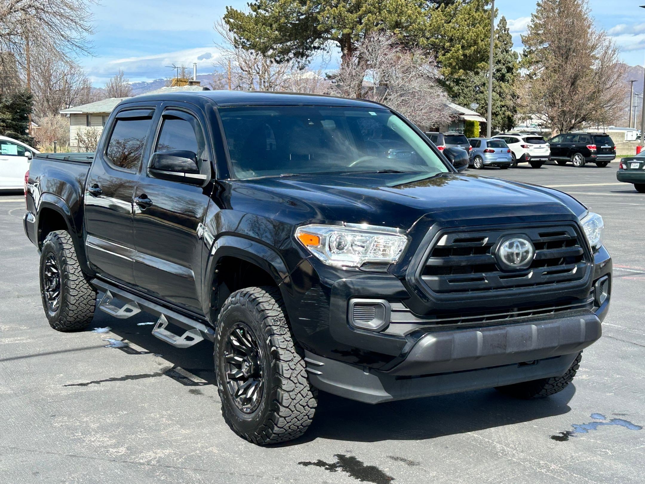 Used 2018 Toyota Tacoma SR image 7