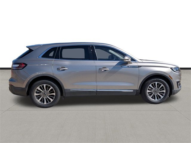 Used 2019 Lincoln Nautilus Select image 4