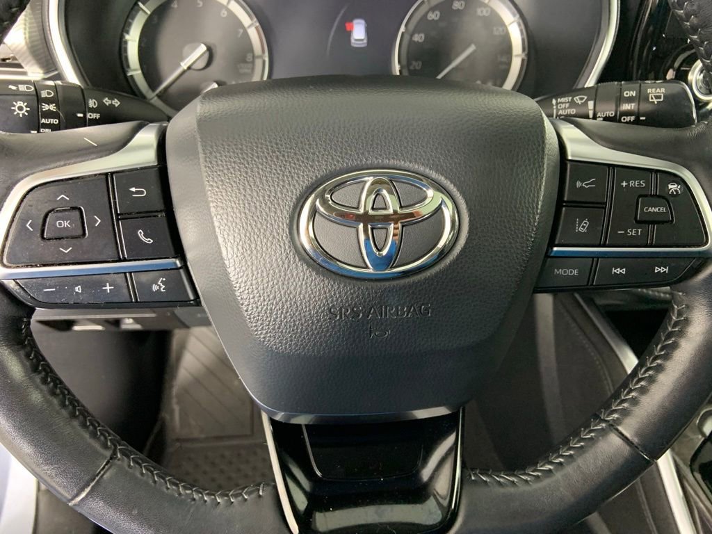 Used 2020 Toyota Highlander Platinum AWD/4WD image 33
