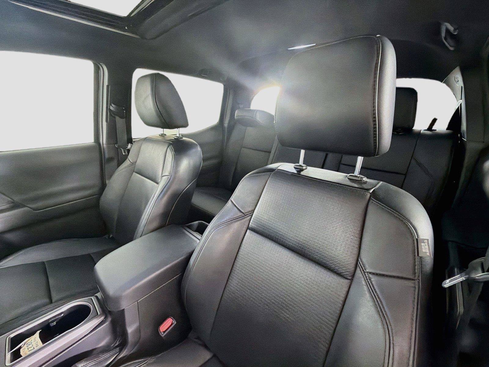 Used 2021 Toyota Tacoma TRD Sport w/ TRD Premium Sport Package AWD/4WD image 21