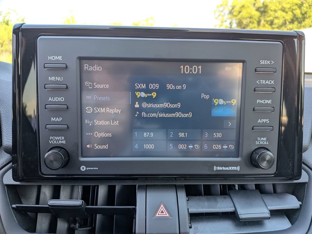 Used 2022 Toyota RAV4 XLE FWD image 26