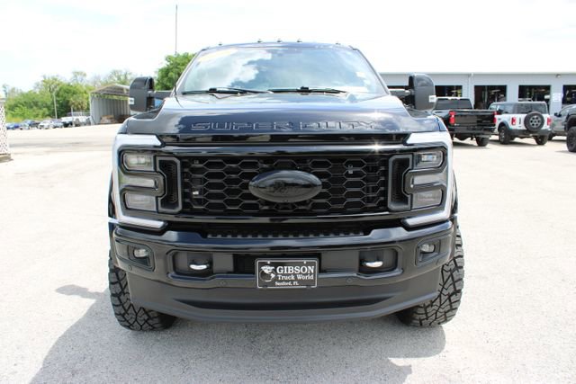 Used 2023 Ford F450 Platinum w/ FX4 Off-Road Package image 2