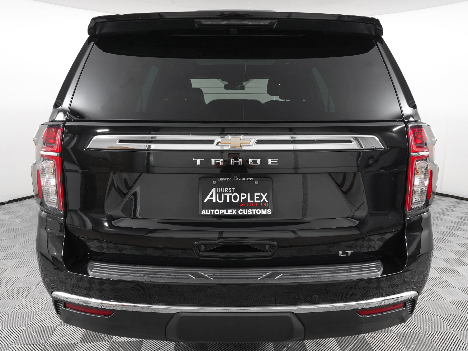 Used 2023 Chevrolet Tahoe LT w/ Luxury Package AWD/4WD image 5