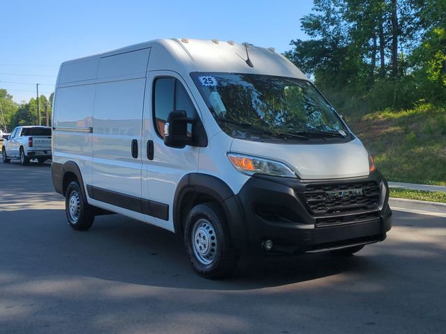 Used 2025 RAM ProMaster 2500 w/ Convenience Group FWD image 15