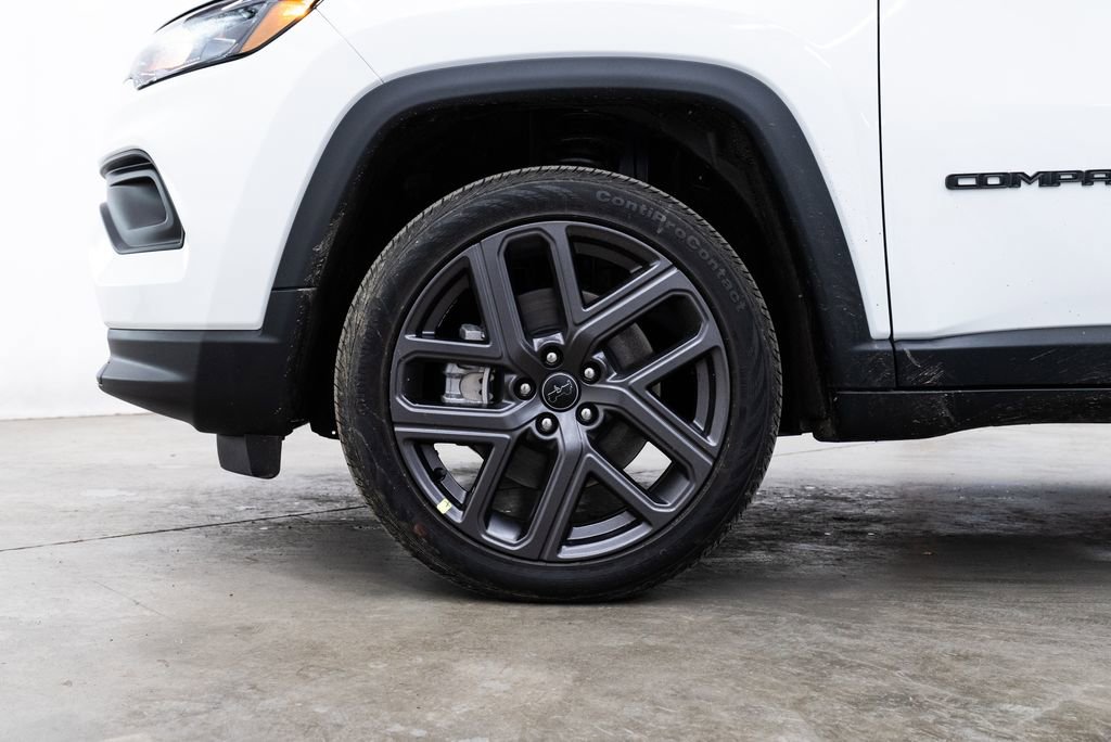 New 2026 Jeep Compass Latitude image 7