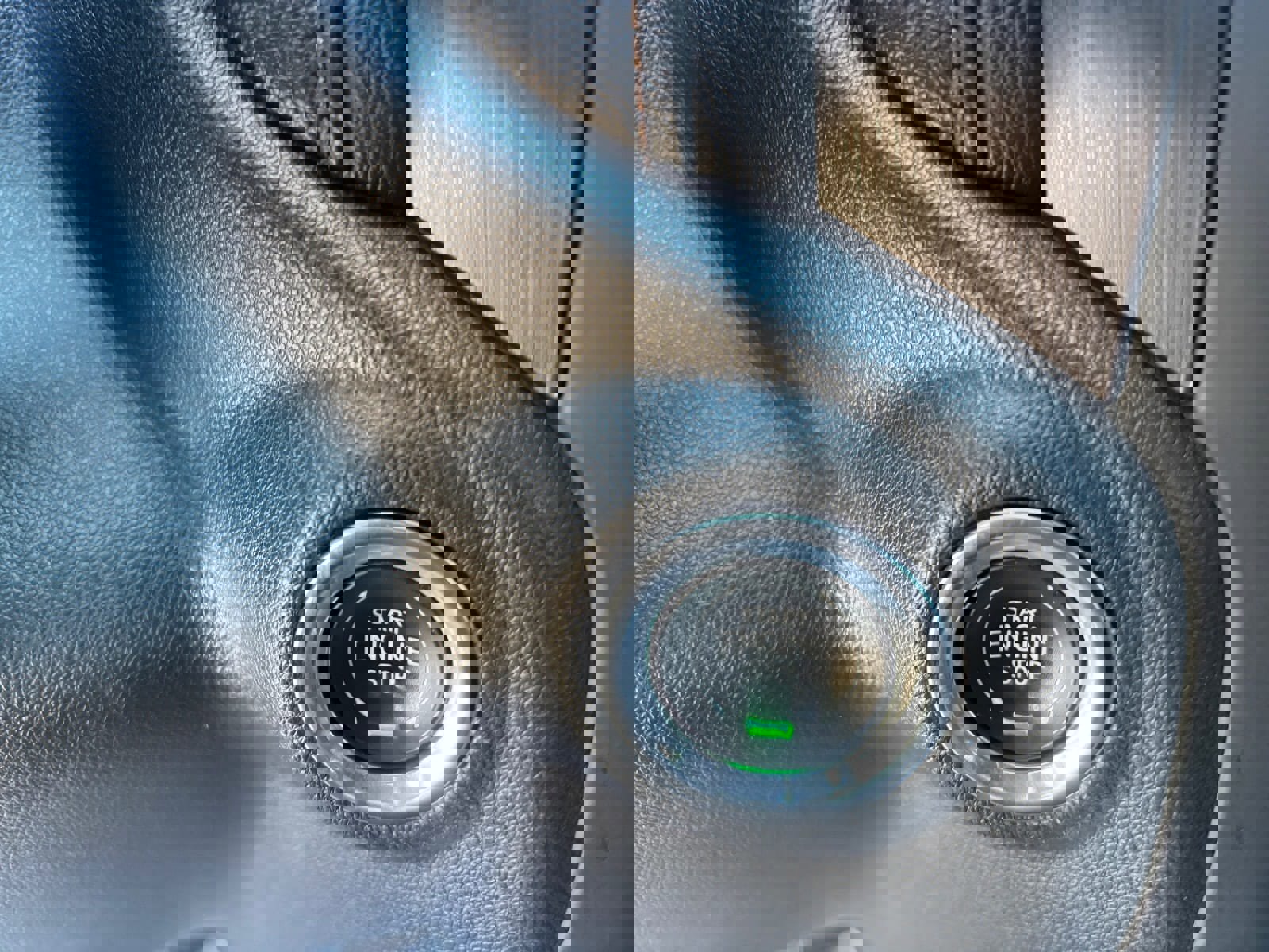 Used 2020 GMC Sierra 1500 AT4 w/ Technology Package image 23