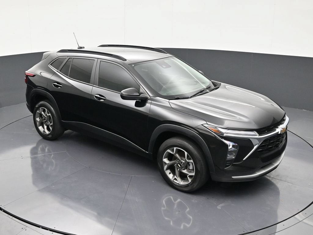 Used 2024 Chevrolet Trax LT FWD image 15