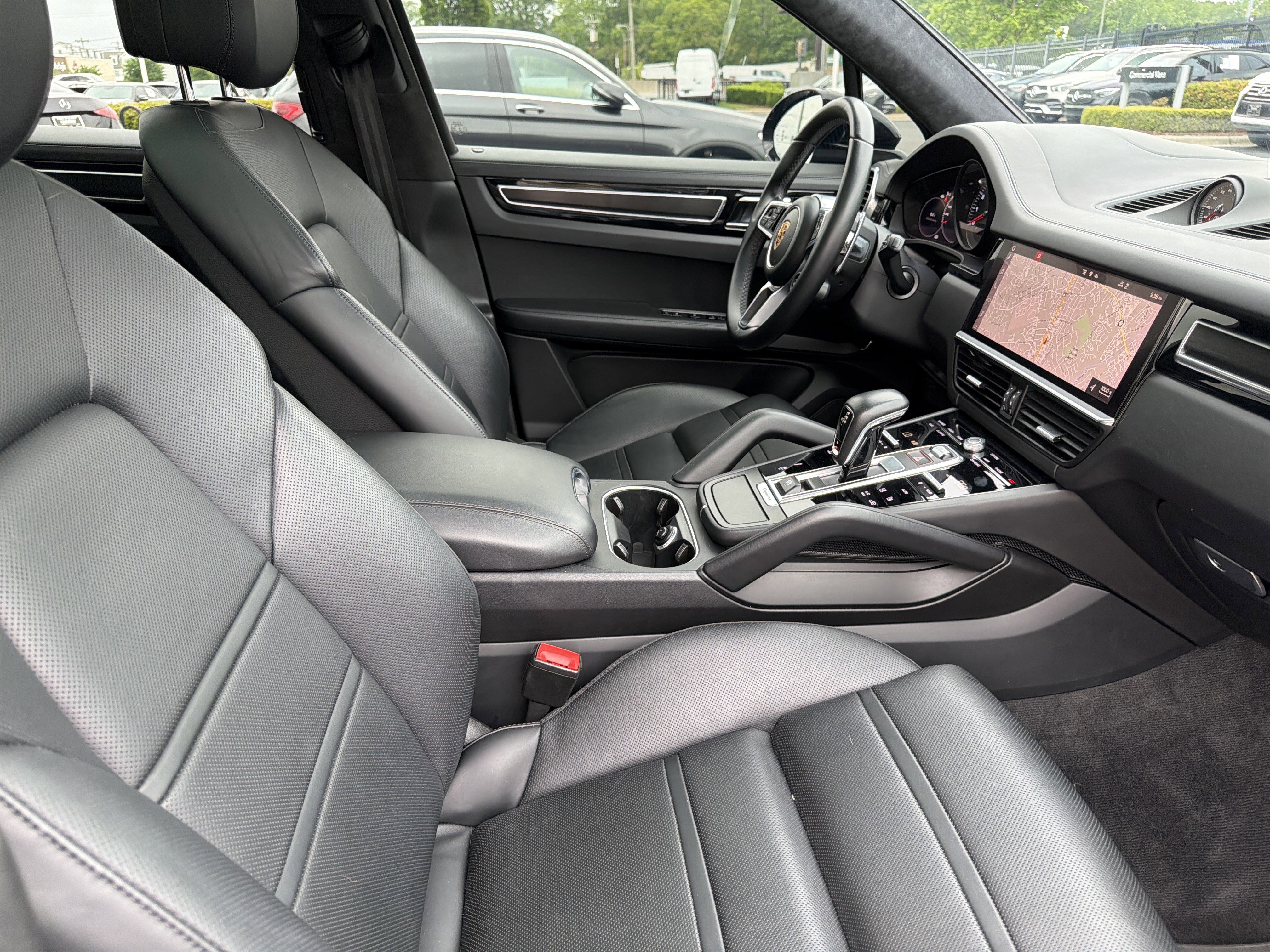 Used 2021 Porsche Cayenne GTS AWD/4WD image 35
