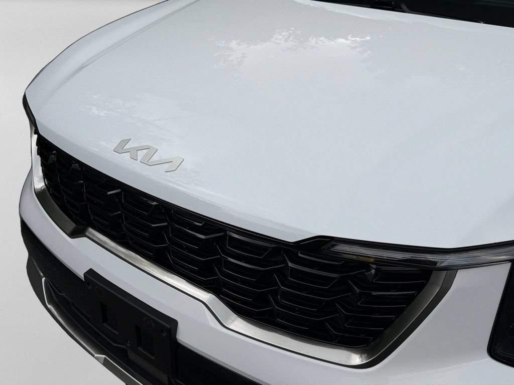 Used 2024 Kia Sorento S FWD image 11
