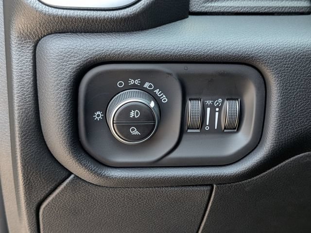 New 2026 RAM 2500 Laramie w/ Night Edition AWD/4WD image 18