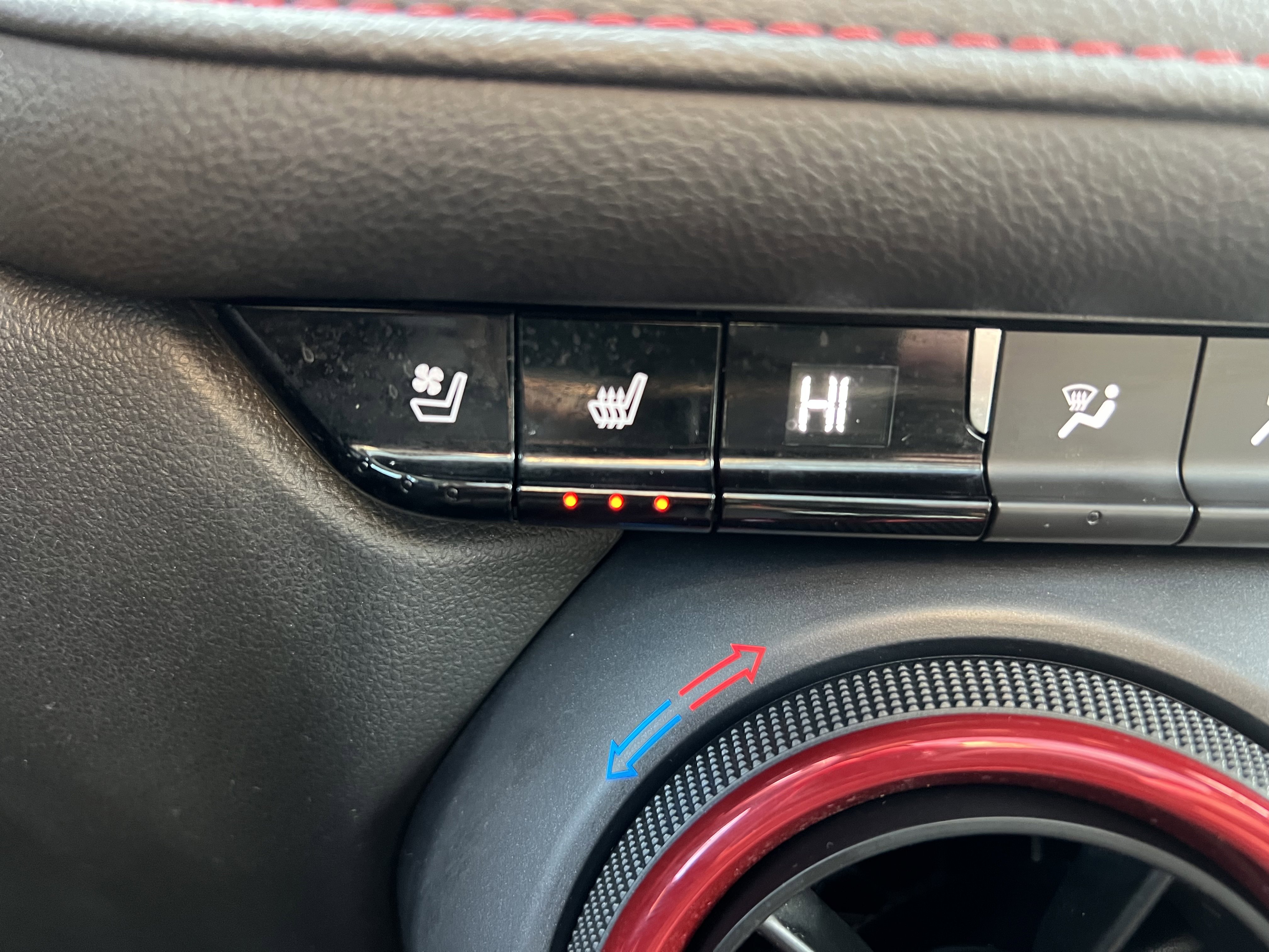 Used 2021 Chevrolet Blazer RS w/ Enhanced Convenience Package image 27