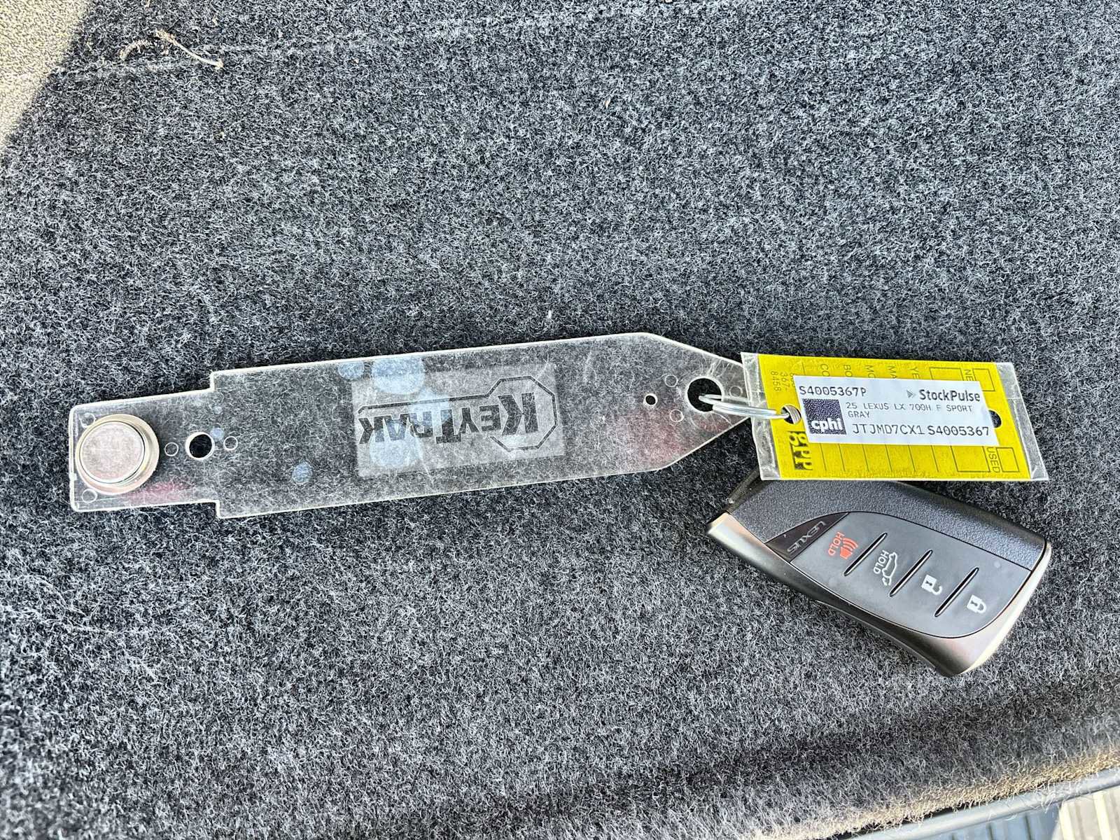 Used 2025 Lexus LX 700h F Sport image 26