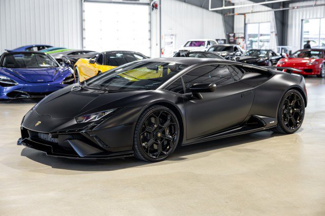 Used 2023 Lamborghini Huracan Tecnica RWD image 2