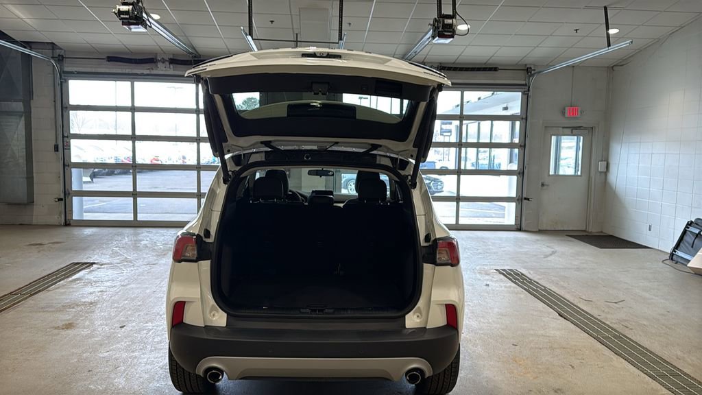 Used 2021 Ford Escape SEL image 17