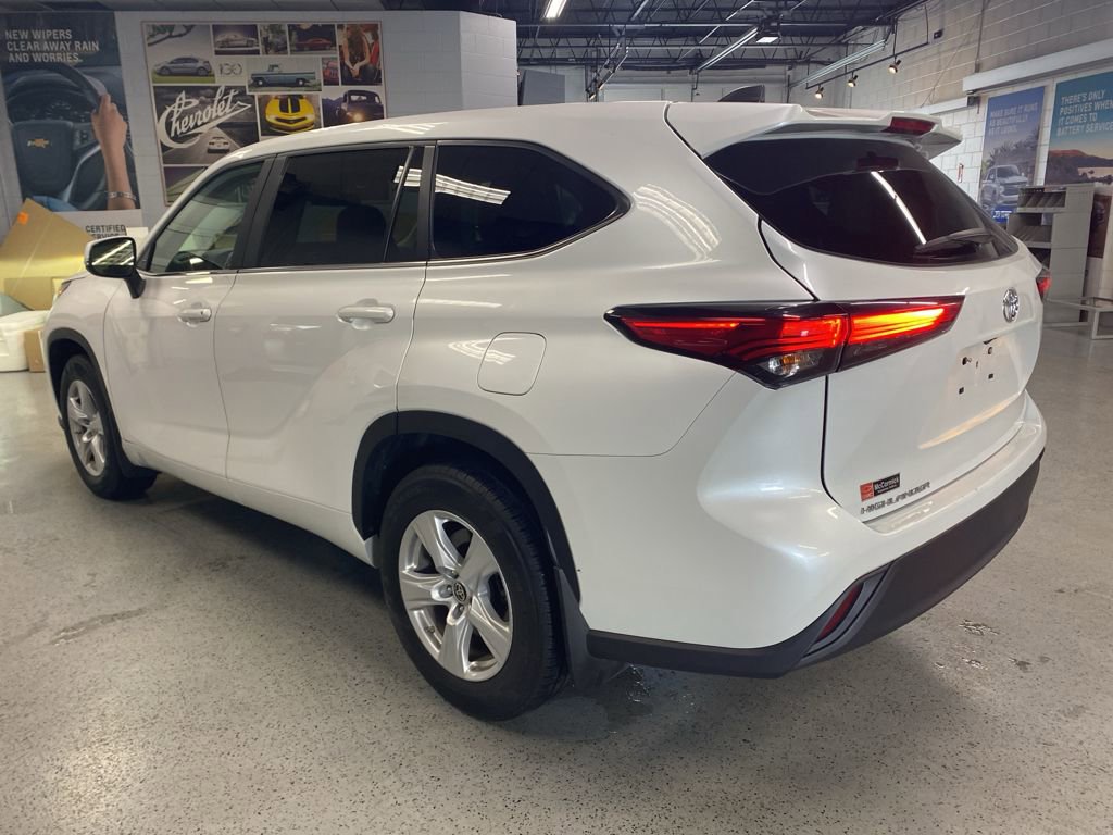 Used 2023 Toyota Highlander L image 5