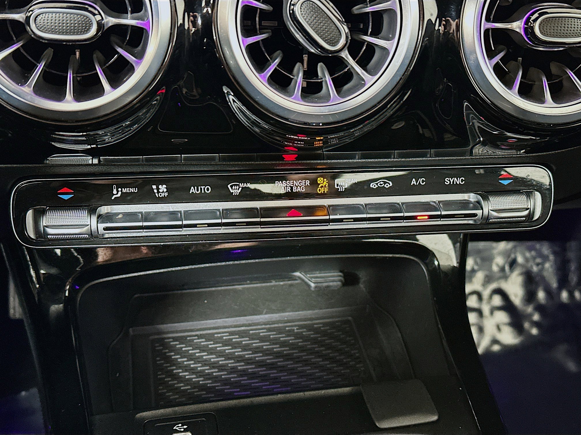 Used 2025 Mercedes-Benz CLA 250 4MATIC image 15