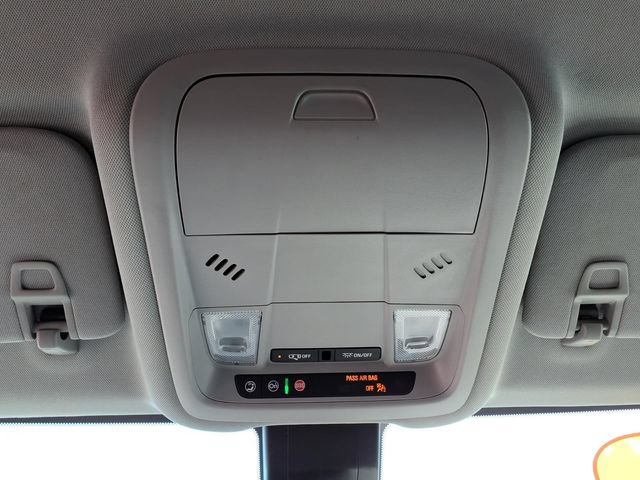 Used 2024 GMC Terrain SLE FWD image 25